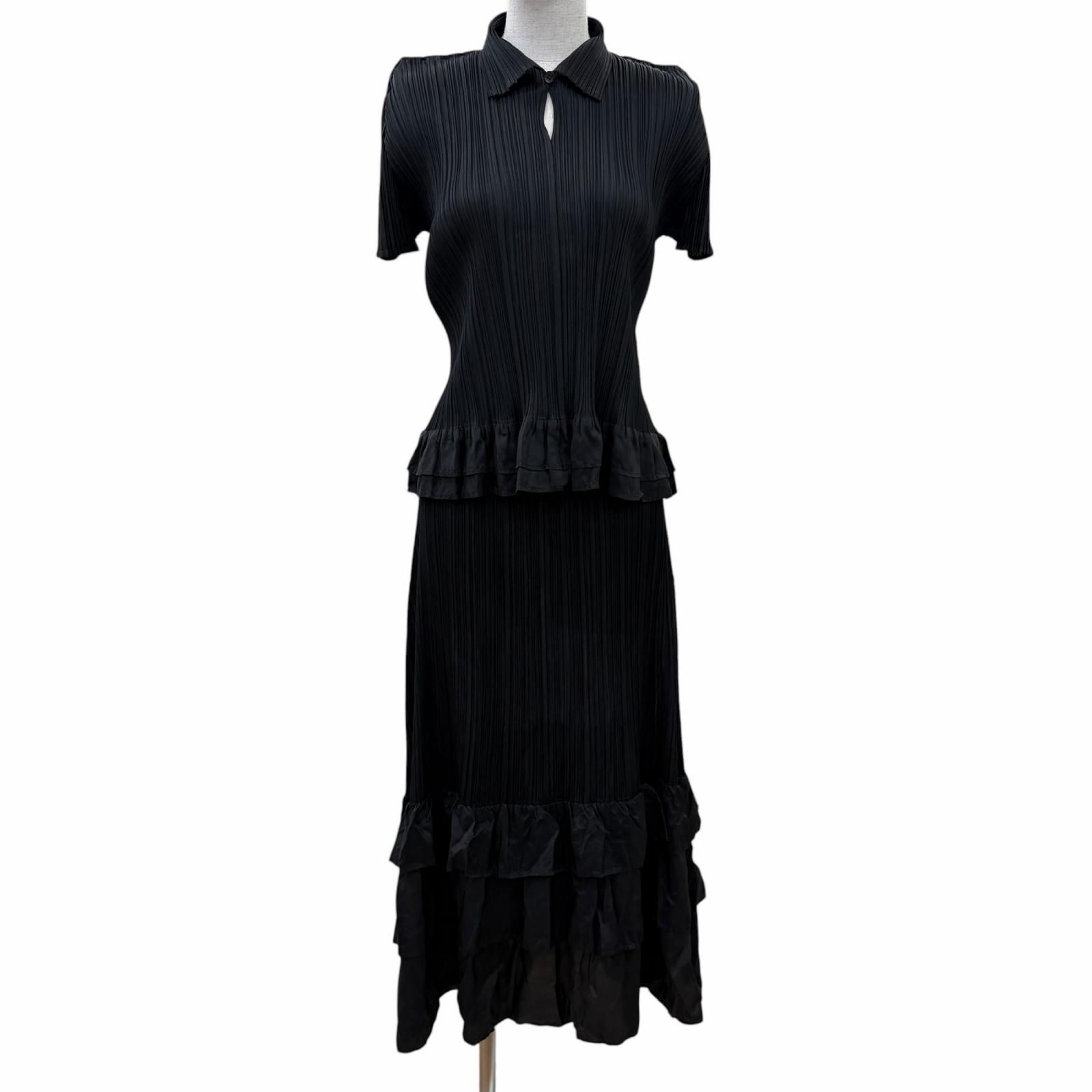 美品☆PLEATS PLEASE 筋目プリーズ イッセイミヤケ PP63-JK542/PP63-JH545 地絹うつり変わり ティアード カットソー・スカート セットアップ 黒いこと 3 日本製 定め事品 レディース 【中古】
