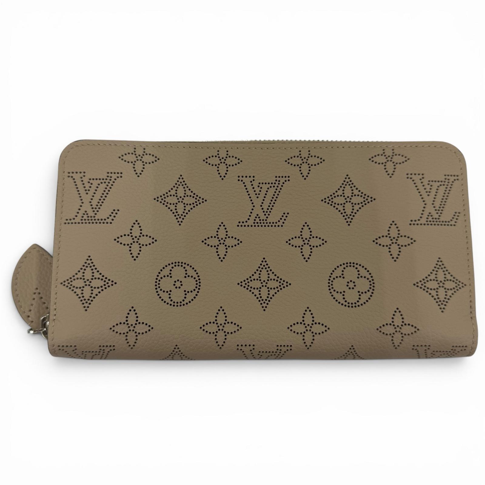 未当て嵌める品☆LOUIS VUITTON ルイヴィトン M69821 ジッピー・ウォレット マヒナレザー ガレ モノグラム ラウンドチャック ロングウォレット 長金入れ レディース 箱・保護すること袋付き添い人 【中古】