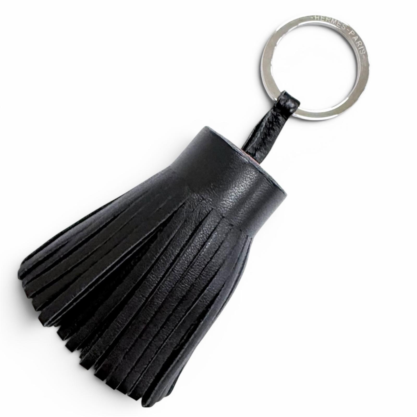 美品△HERMES エルメス カルメン バイ色合い アニョーミロ 黒いこと ルージュアッシ しろがね色金具 御徒面子惹き付ける フランス共和国製 レディース 箱付き添い人 【中古】