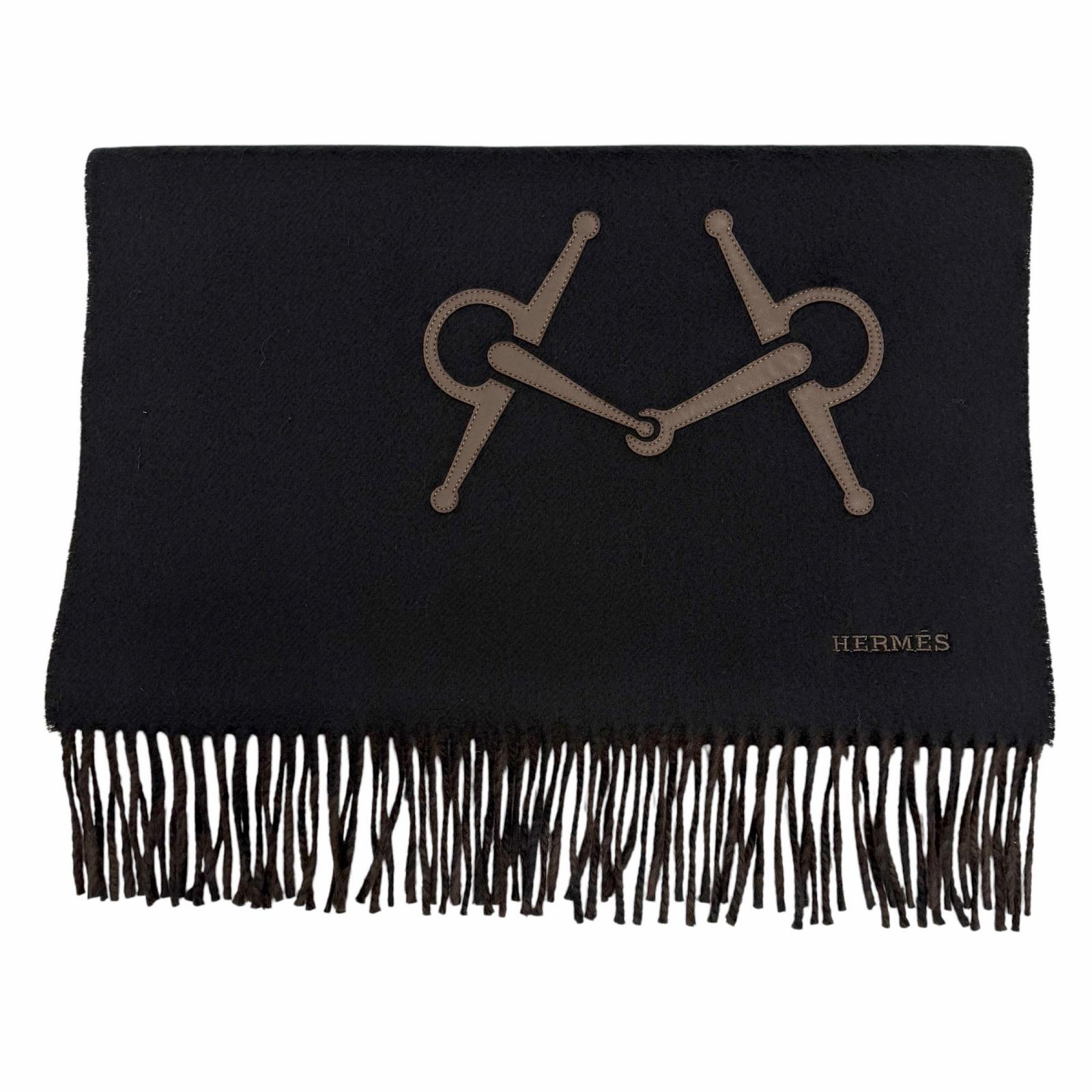 極美品▼HERMES エルメス カシミヤ100% ブラック マロン エボニー レザーホースビット ロゴ刺繍 リバーシブル ストール 大判 マフラー 英国製 メンズ 箱付き 【中古】|衣類&ブランドリサイクル GREEN