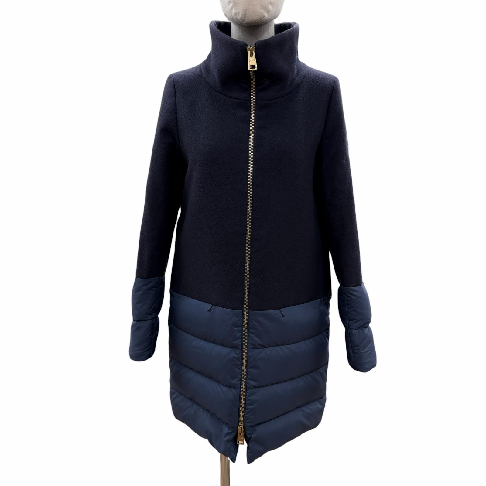 美品◇Herno 地獄ノ PI0387D ロゴタイプ一皿付 照明ランプ色合い 羊毛うつり変わり  落ちこむ厚地の外套 薄墨色 青色系 40 イタリア製 レディース 【中古】