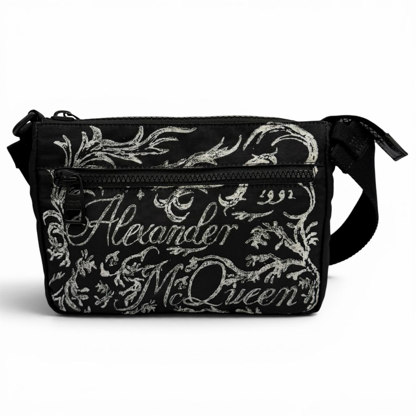 極美品★Alexander McQueen アレキサンダーマックイーン 663144 ロゴタイプ青写真 ショルダーバッグ 黒いこと イタリア製 レディース メンズ【中古】