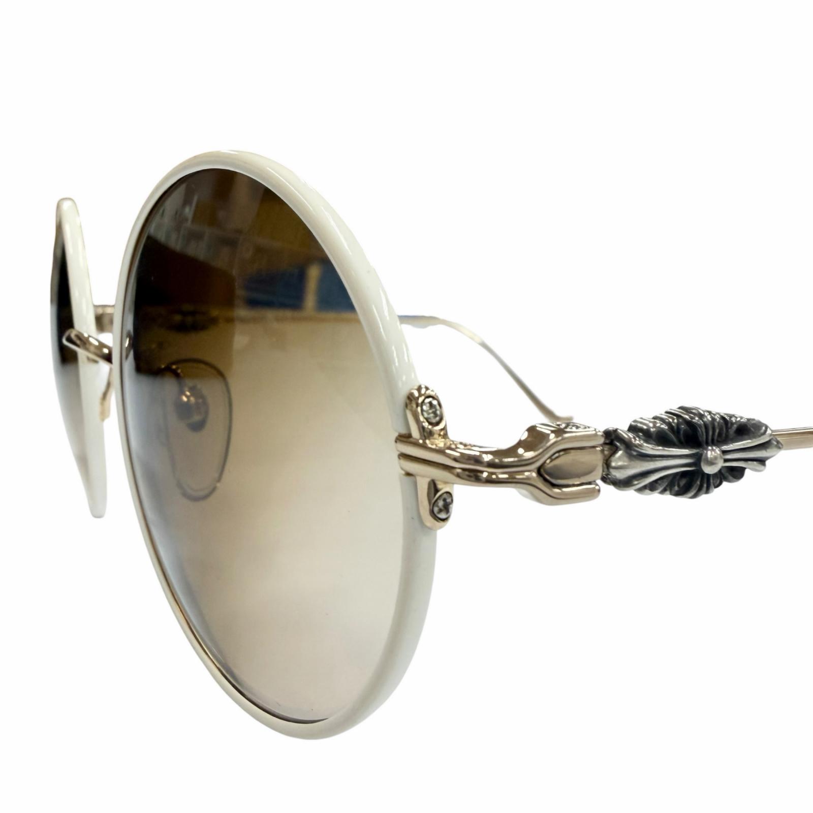 美品▼CHROME HEARTS クロムハーツ OVARYEASY 925 フローラルテンプル ラウンド グラデーションレンズ サングラス ホワイト ゴールド レンズ:ブラウン 日本製 総重量28.93g メンズ 【中古】|衣類&ブランドリサイクル GREEN