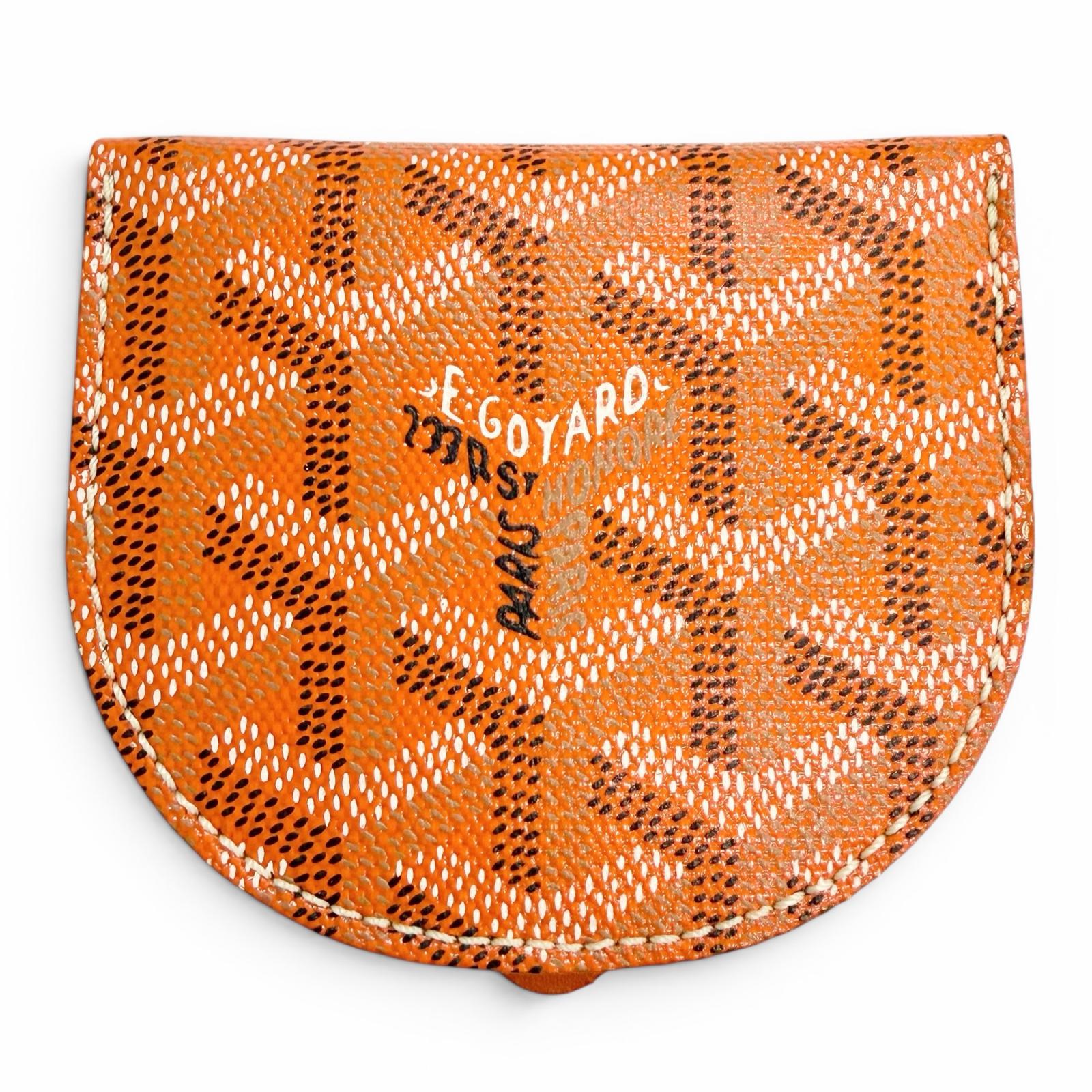 未使用品△GOYARD ゴヤール RASPAIL ラスパイユ ゴヤールディンキャンバス レザー 半円 コインケース 小銭入れ コンパクトウォレット オレンジ系 フランス製 メンズ 箱付き 【中古】|衣類&ブランドリサイクル GREEN