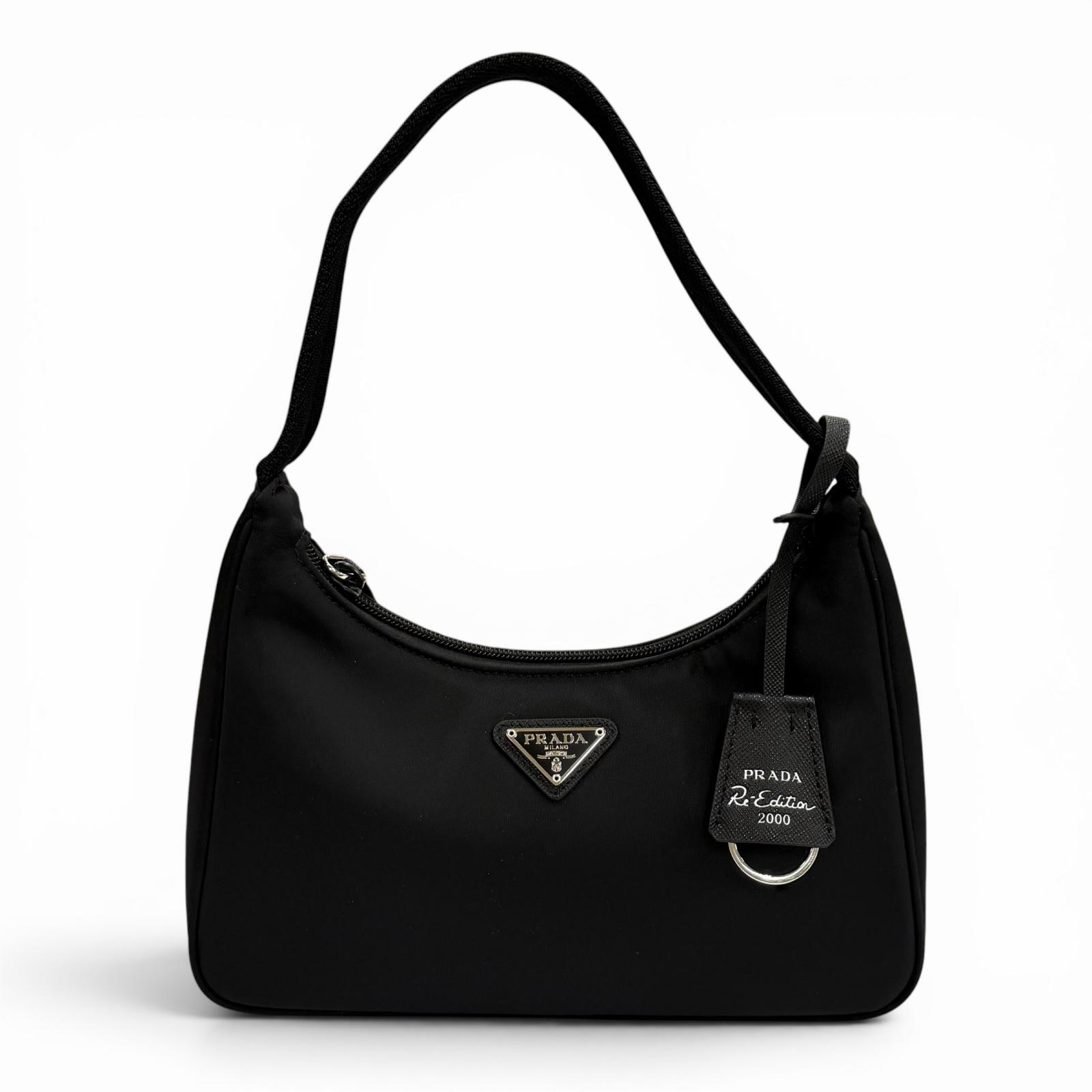極美品★PRADA プラダ 1NE515 Re-Edition 2000 Re-Nylon ミニバッグ 三角プレート チャーム付 ワンショルダーバッグ ブラック イタリア製 レディース 保存袋付き 【中古】｜衣類＆ブランドリサイクル GREEN