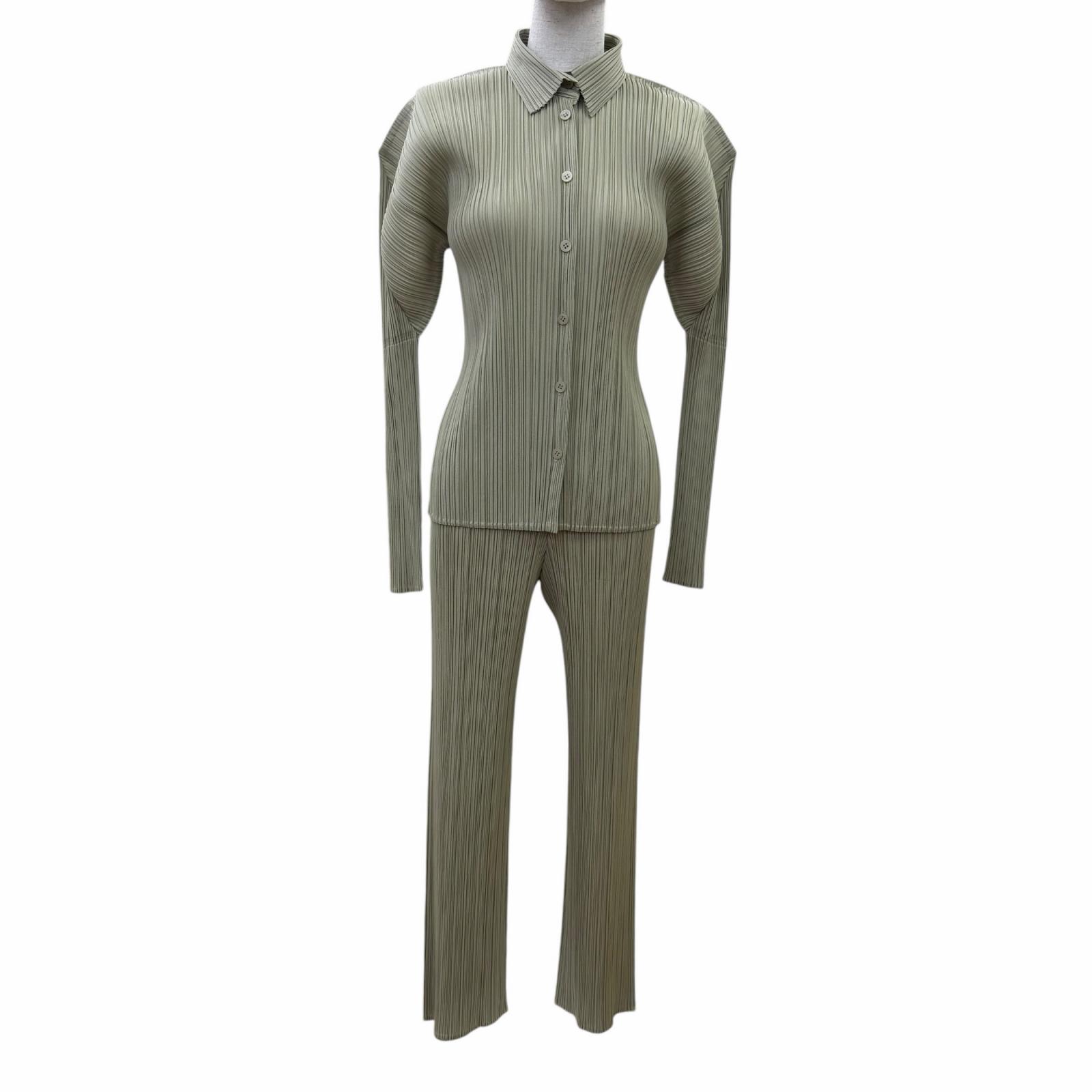 極美品☆PLEATS PLEASE プリーツプリーズ イッセイミヤケ PP63-JJ301 PP03-JF404 セットアップ グリーン トップス:3 パンツ:2 日本製 正規品 レディース 【中古】|衣類&ブランドリサイクル GREEN