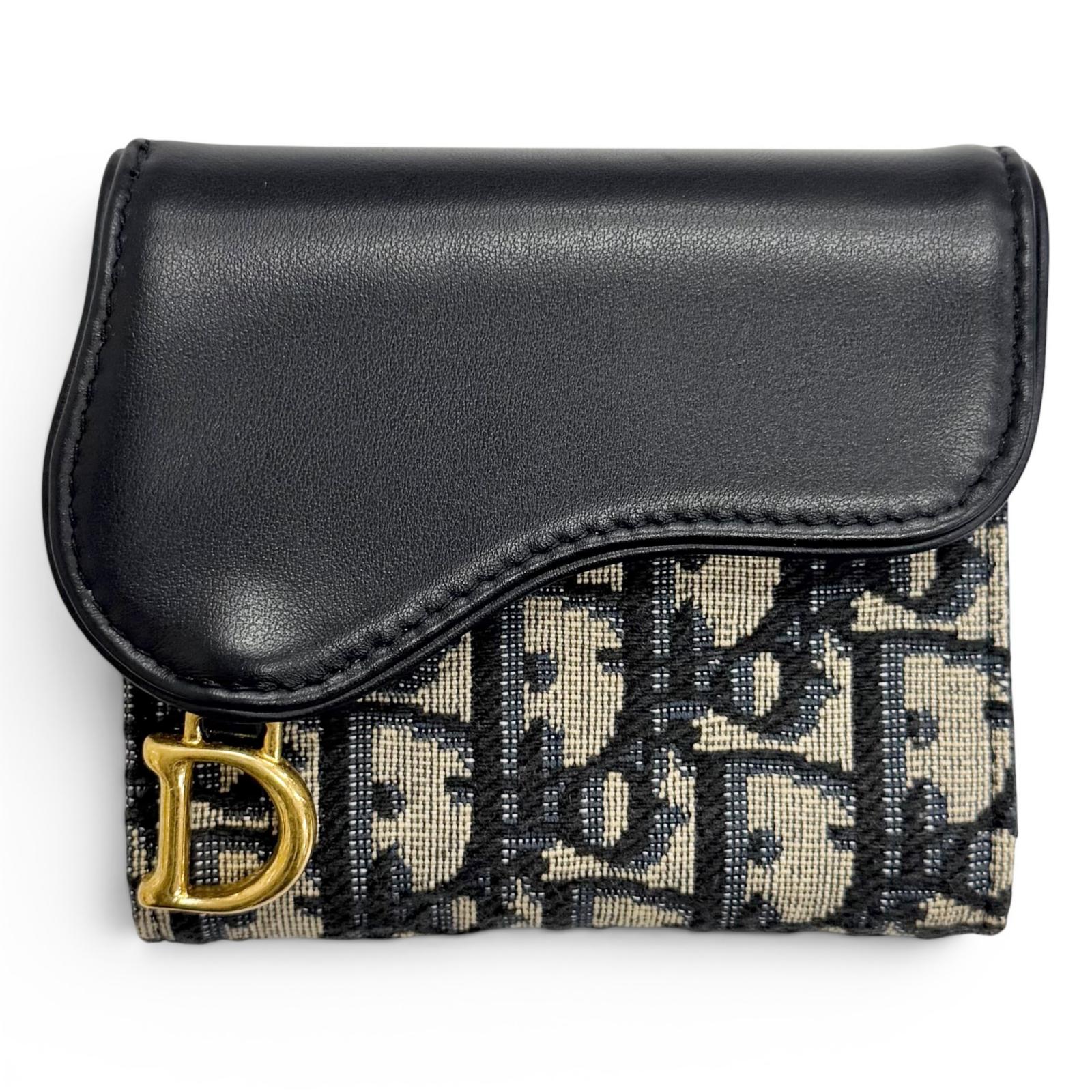 極美品△Christian Dior クリスチャンディオール Saddle Lotus ウォレット オブリーク ジャガード レザー使い 三つ折り財布 ネイビー イタリア製 レディース 箱付き オススメ◎ 【中古】｜衣類＆ブランドリサイクル GREEN