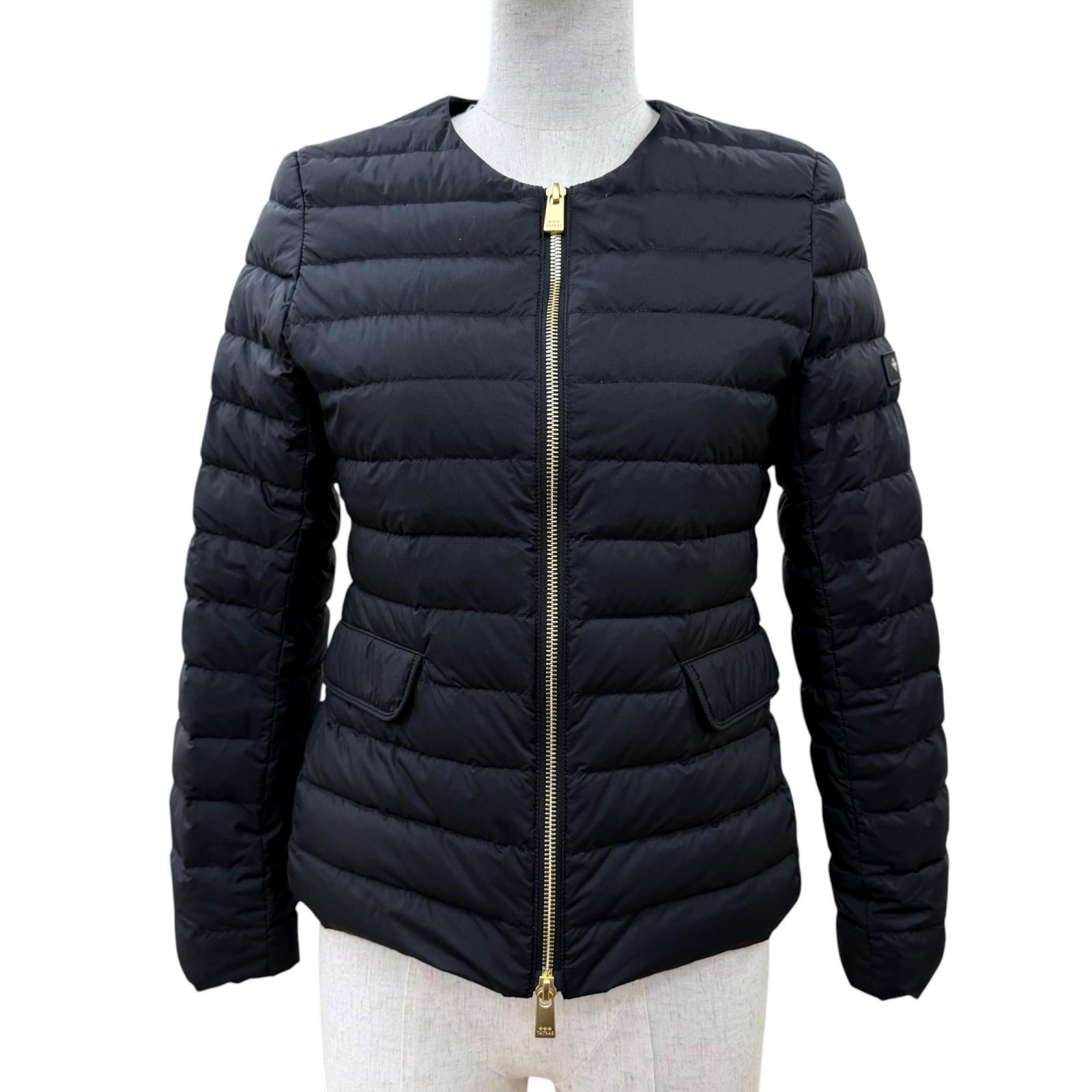 極美品☆TATRAS タトラス 25SS LTAT25S4885-D NOKO ノコ ZIP UP ノーカラー 軽量 ダウンジャケット ブラック 01 正規品 レディース 【中古】｜衣類＆ブランドリサイクル GREEN