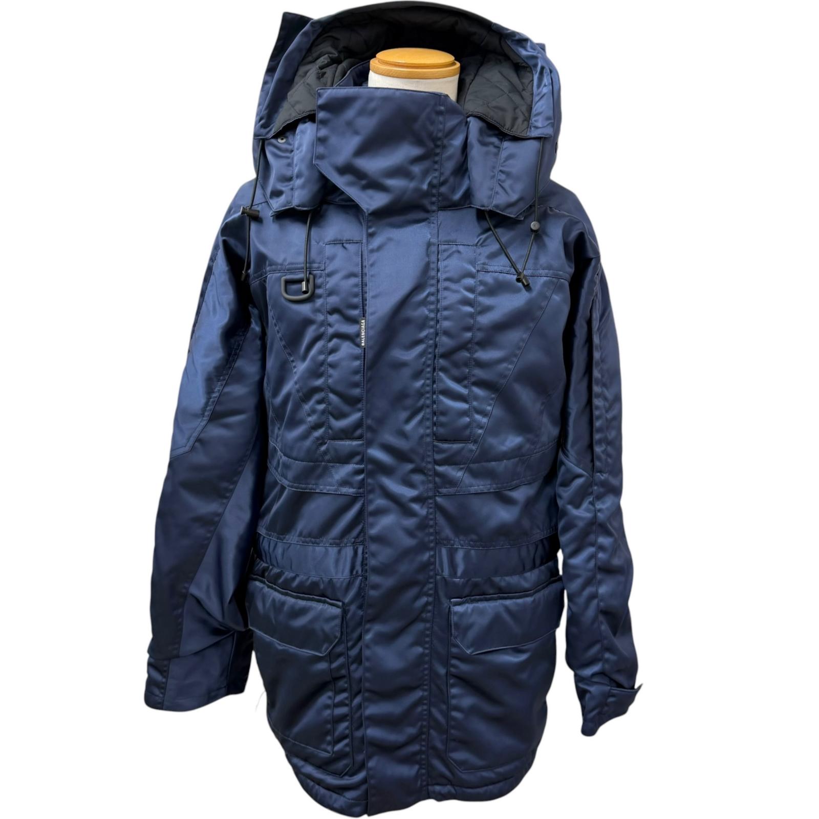 極美品□BALENCIAGA バレンシアガ 594907 Grape nylon oversize jacket 中綿入り ナイロンコート ミリタリーコート ネイビー 42 イタリア製 正規品 メンズ 【中古】｜衣類＆ブランドリサイクル GREEN