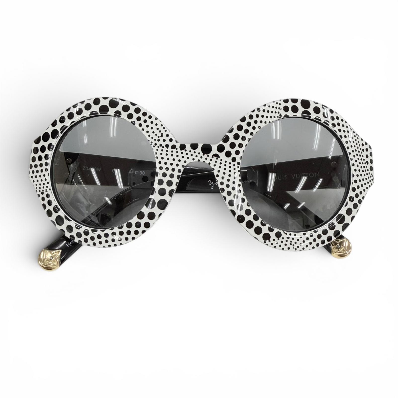 美品◇LOUIS VUITTON Yayoi Kusama ルイヴィトン 草間彌生 Z0480W ウェーブロン ドット柄 サングラス ブラック ホワイト 44□30 デモレンズ イタリア製 レディース 箱 保存袋付き 【中古】|衣類&ブランドリサイクル GREEN