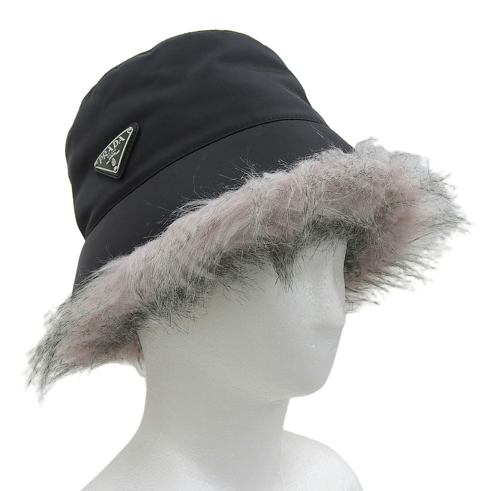 未使用品▲PRADA プラダ 1HC137 三角ロゴプレート ファー付き Re-Nylon バケットハット ブラック S イタリア製 正規品 レディース 保存袋付き 【中古】｜衣類＆ブランドリサイクル GREEN