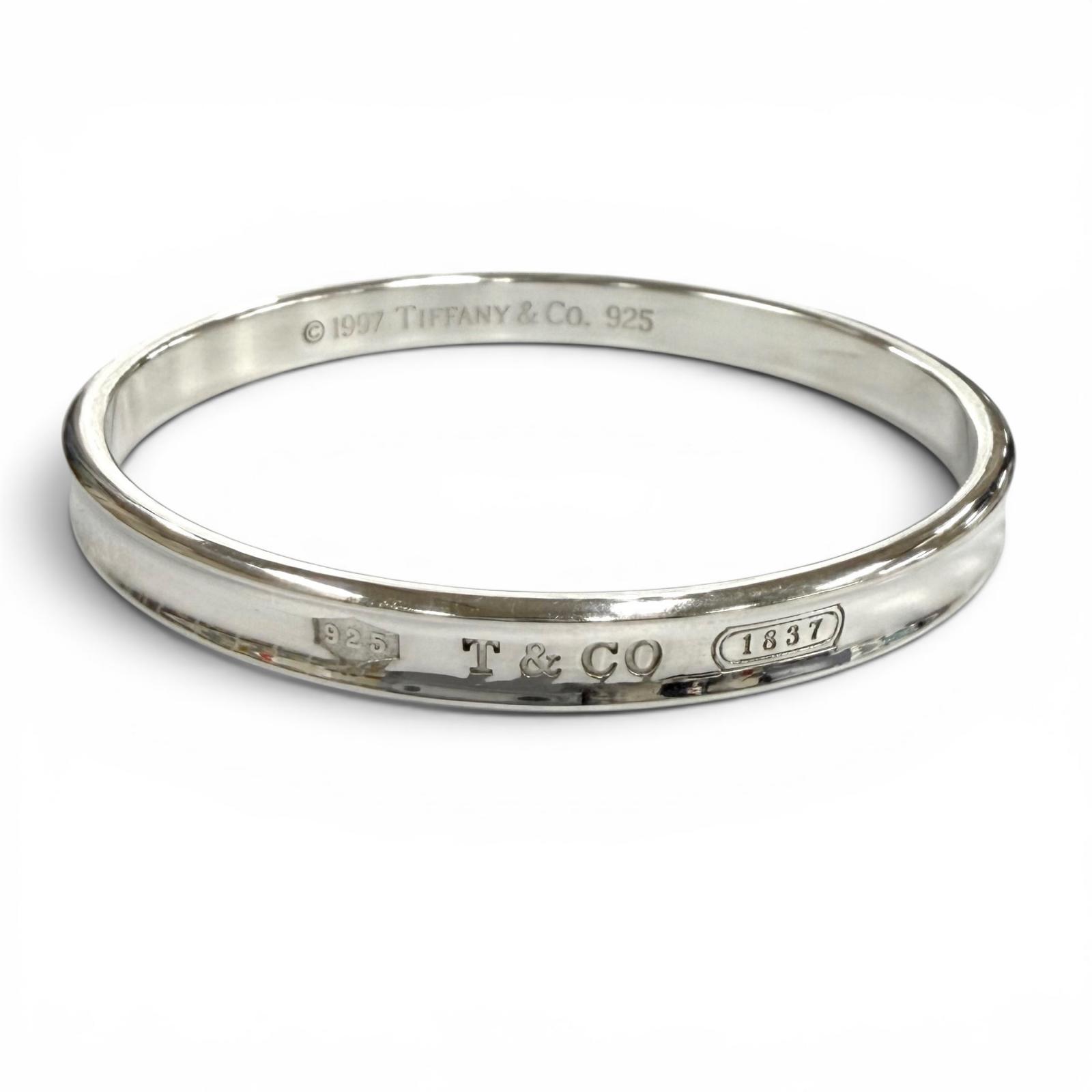 極美品★TIFFANY&Co. ティファニー 1837 ナロー バングル 925 ブレスレット アクセサリー シルバー 重量33g レディース 【中古】｜衣類＆ブランドリサイクル GREEN