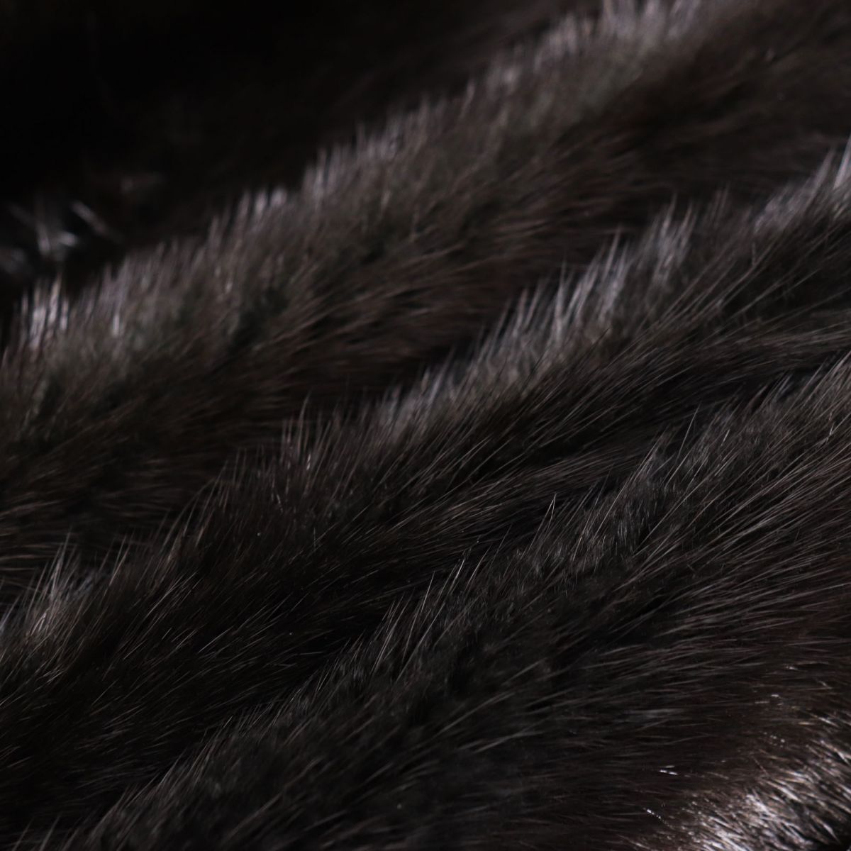 【楽天市場】極美品 MINK ミンク 逆毛 本毛皮ショートコート ジャケット ブラック（ダークブラウンに近い） 11号 毛質艶やか・柔らか