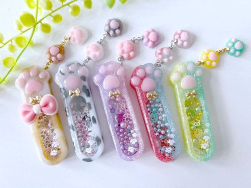 猫の手のカシャカシャ シリコンモールド にゃんこ ネコ 肉球 UVレジン 