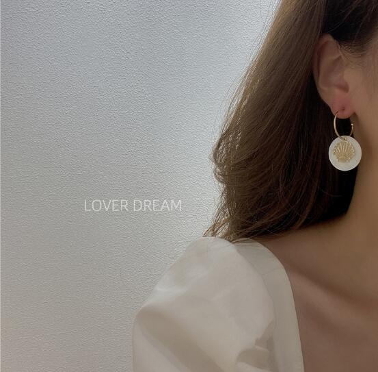 ピアス アクセサリー 貝殻 シルバー 個性 レディースファッション 韓国ファッション T Educaps Com Br