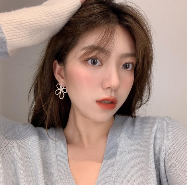 ピアス アクセサリー 花 キラキラ 金属 シルバー 韓国ファッション T Educaps Com Br