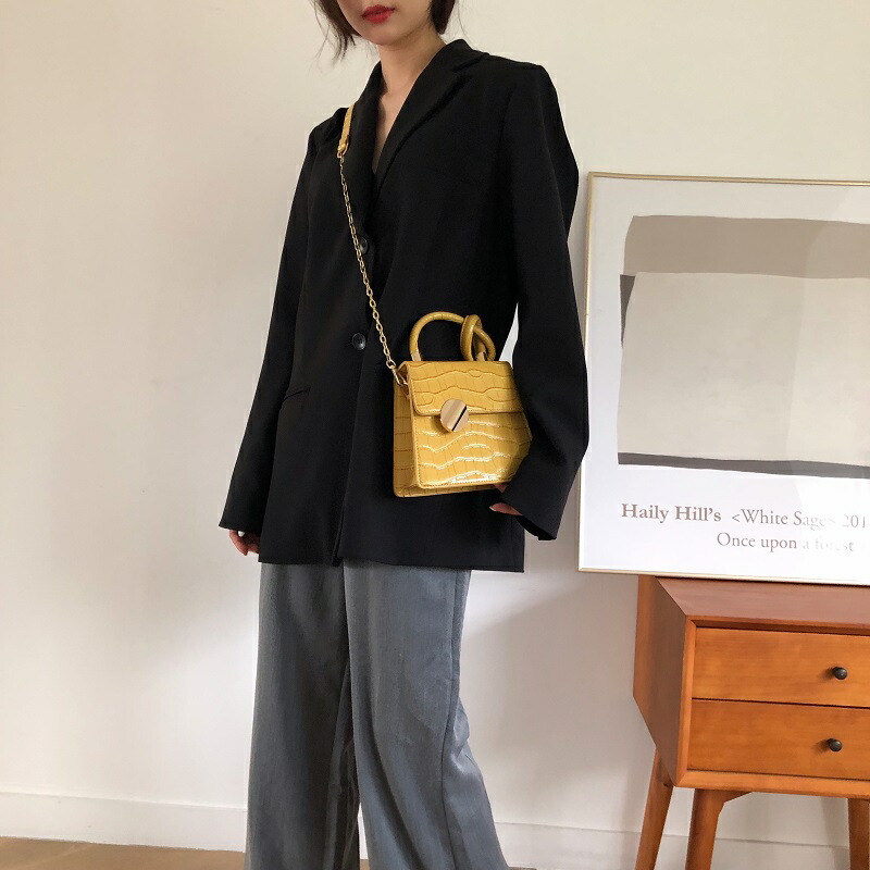 楽天市場 合わせやすい服で ハンドバッグ クロコダイル柄 女性 ショルダーバッグ シンプル T グリンファクトリー