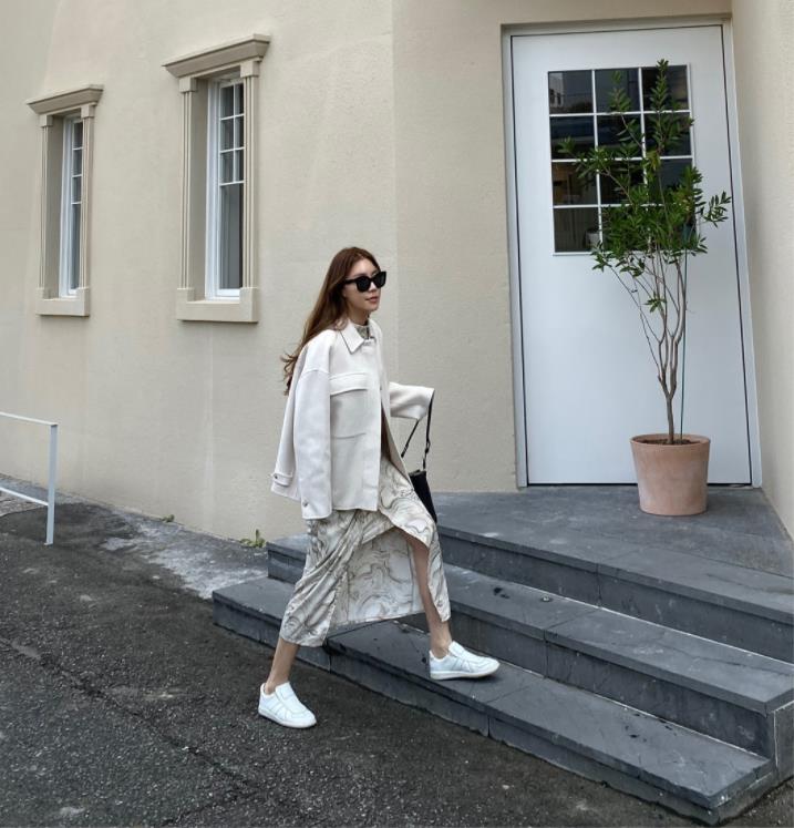 のあるデザイン 韓国ファッションレトロ エレガンス スタンドカラー スリム ストライプ ワンピース T septicin Com