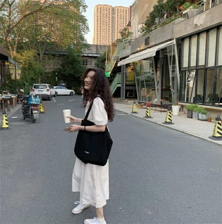 きちんと感があり上品な愛らしいフォルム パフスリーブ ワンピース スクエアネック T Butlerchimneys Com