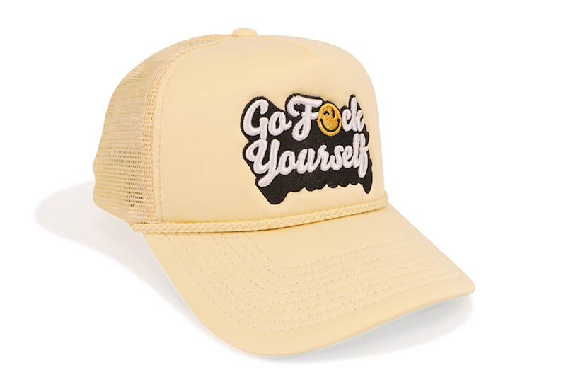 FIELD GRADE GO F*CK YOURSELF FOAM TRUCKER HAT (SAND) 1004610 フィールドグレード/メッシュキャップ/アジャスターキャップ/メンズ/レディース/シンプル/男女兼用/サイズ調節/ベージュ