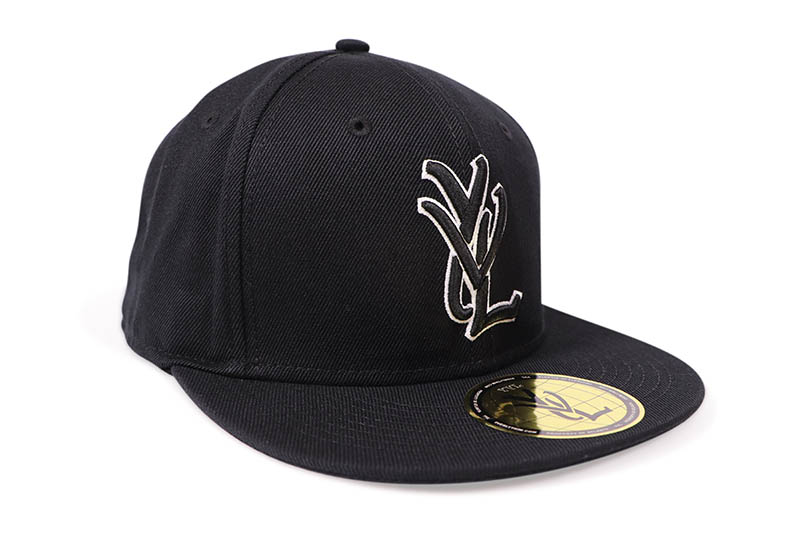 YVL CAP (WHITE TRIM ON BLACK)プレイボーイ・カーティ/ヤング・バンプ・ライフ/フィッテッドキャップ/ホワイトトリムオンブラック｜GROW AROUND グロウアラウンド