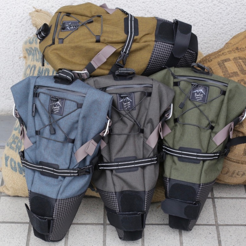 バ*ン様 【未使用品】ローローマウンテンワークス★サドルバッグ BLOG サドルバッグxバックパックの2WAY機能【 RawLow Mountain
