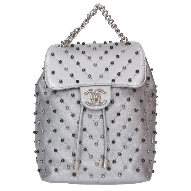 シャネル CHANEL  シェブロン スタッズかざり付けるレザーバックパック(しろがね色)【402062】【SB01】【小物】【中古】bb356#rinkan*A