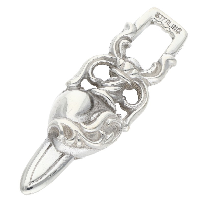 クロムハーツ Chrome Hearts   DAGGER HEART ダガーハートペンダント シャンデリヤ しろがね色首飾りいの一番(しろがね色 10.41g)【015062】【GZ11】【小物】【中古】bb76#rinkan*B