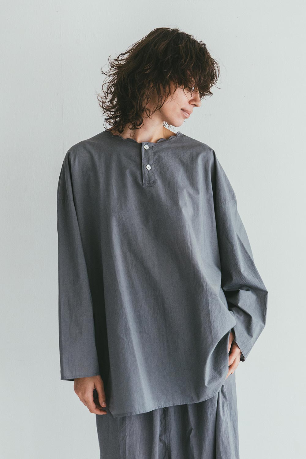 楽天市場】（miiThaaii）コットンシルク ニーシャロングシャツ