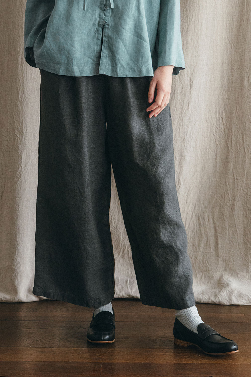 【ラスト1点】フォグリネンワーク アルニス ワイドパンツ グリーブルー 【未試着品】 fog linen work 【2025-26 WINTER WEAR】