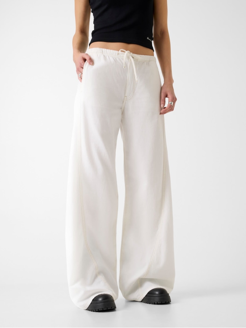 GUESS JEANS/(W)TWISTED Jogger GUESS JEANS ゲス パンツ その他のパンツ ホワイト【送料無料】[ Fashion]