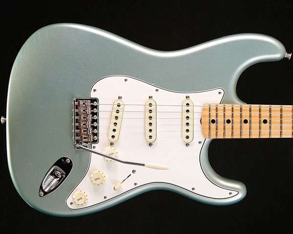 Fender Custom Shop 2021 Winter LTD（Limited Edition）1969 Stratocaster Journeyman Relic with Closet Classic Hardware Aged Firemist Silver