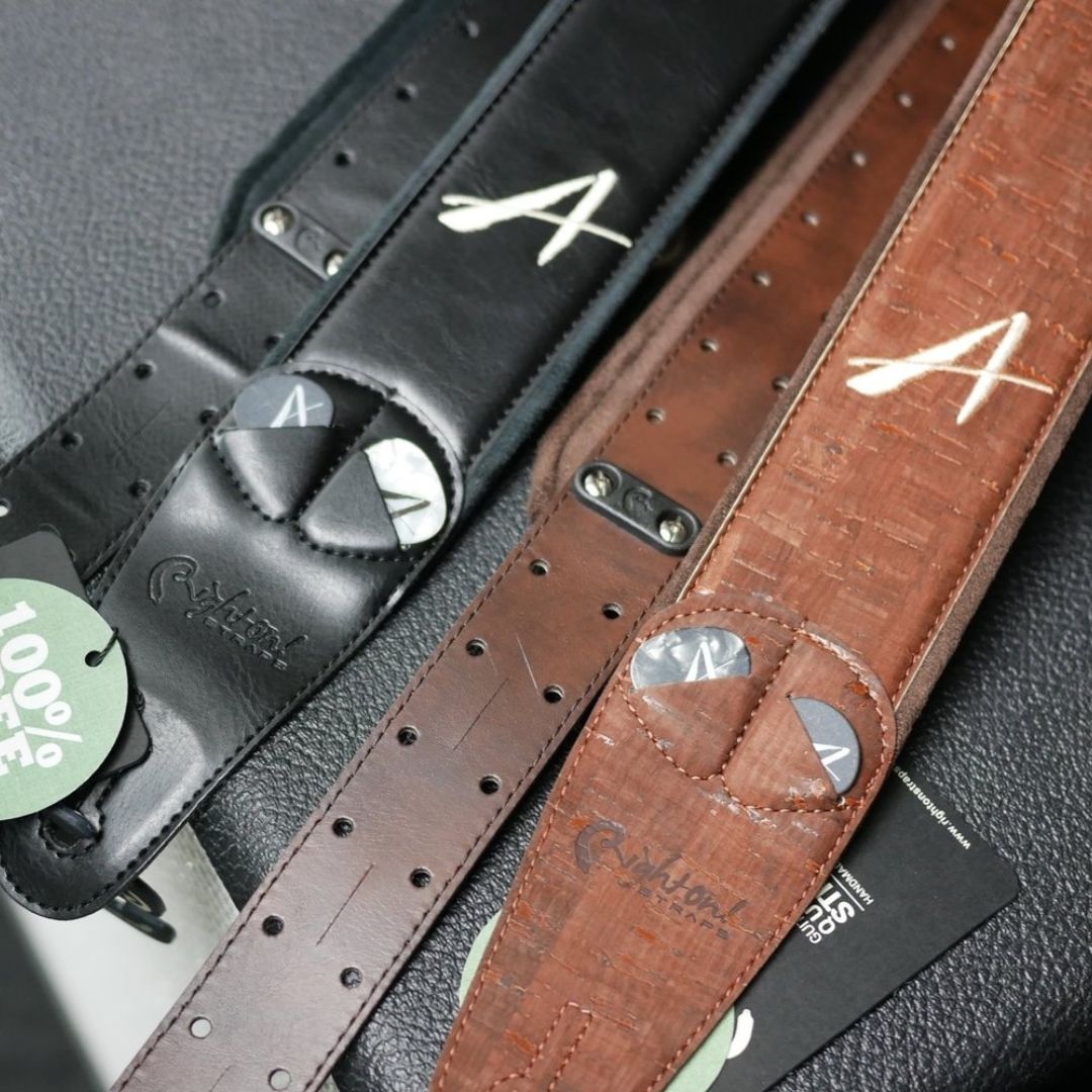 Tom Anderson Premium Logo Guitar Strap ギターストラップ 新品[トムアンダーソン][ヴィーガンレザー,Vegan Leather][Black,ブラック,黒][Brown,ブラウン,茶][ギター/ベース用]｜ギタープラネット