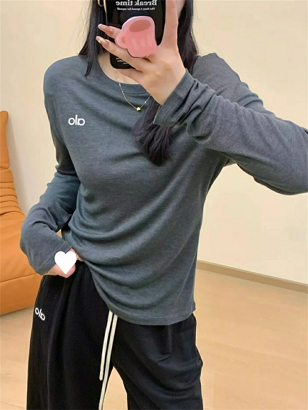 【 SALE10%OFF】★ ALO Yoga ★ 長袖 tプルオーバー レディース 綿混 心地好い v素っ首 u素っ首 日よけ 長袖tプルオーバー 今めかしい 分かりやすい 無地 好いたらしいめ トップス 肌付き 重ね着 肌付き 新作 服 夏