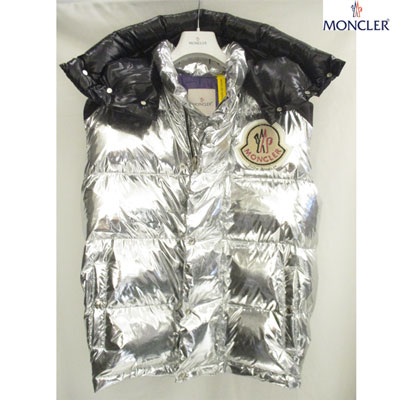 楽天市場 完売 モンクレール Moncler メンズ ダウンベスト ベスト Moncler Palm Angels パームエンジェルス コラボ Exen バックロゴワッペン スタッズ付きダウンベスト シルバー 80 C0328 R Gb91a 送料無料 Smtb Tk ガッツ ブランドショップ