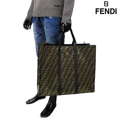 楽天市場 フェンディ Fendi メンズ 鞄 バッグ トートバッグ ロゴ ユニセックス可 総柄ffズッカ柄 レザーロゴワッペン付きビッグトートバッグ ブラウン 7va391 1t F18h9 R 91a 送料無料 Smtb Tk ガッツ ブランドショップ