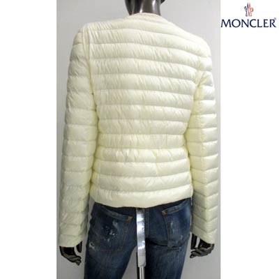 楽天市場 モンクレール Moncler レディース アウター ジャケット ダウン ロゴ Citron アームロゴ ヘム飾り Wポケット付きショート丈 ライトダウン アイボリー ホワイト 1a C0250 034 R1700 02s 年春夏新作 送料無料 Smtb Tk ガッツ ブランドショップ