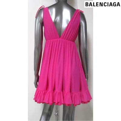 楽天市場 バレンシアガ Balenciaga レディース トップス チュニック ワンピースとしても着可 2color Babydollデザイン 裾フレアチュニック ピンク 黒 Tav54 5510 1000 R 02a 年秋冬新作 送料無料 Smtb Tk ガッツ ブランドショップ