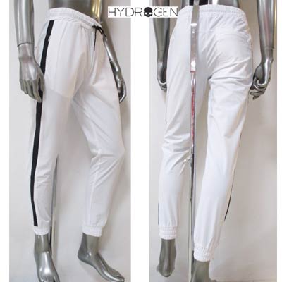 楽天市場 ハイドロゲン Hydrogen メンズ パンツ ボトムス ジョガーパンツ ロゴ 2color ユニセックス可 サイドライン スカルロゴプリント付きジョガーパンツ 白 黒 285h02 001 007 R 121 21年春夏新作 送料無料 Smtb Tk ガッツ ブランドショップ