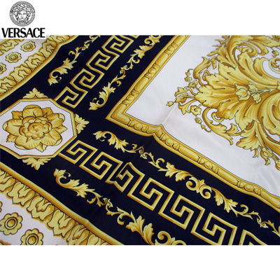 楽天市場 ヴェルサーチ Versace レディース ヴェルサーチ スカーフ グレカ柄 総柄スカーフ 2color イエロー ブラック イエロー 訳アリ品 ヨレ有 F005tw A0022 2 10 4s R 送料無料 Smtb Tk ガッツ ブランドショップ