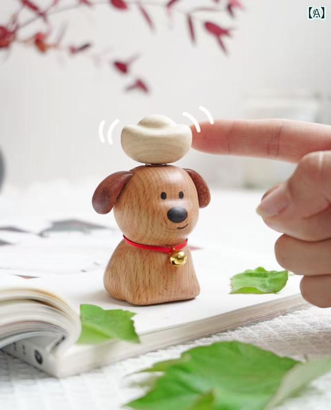 かわいい 飾り 雑貨 Shanshe | Laicai Yuanbao 犬用 オーナメント 無垢材 かわいい 回転 式 車用 デスク トップ デコレーション ギフト