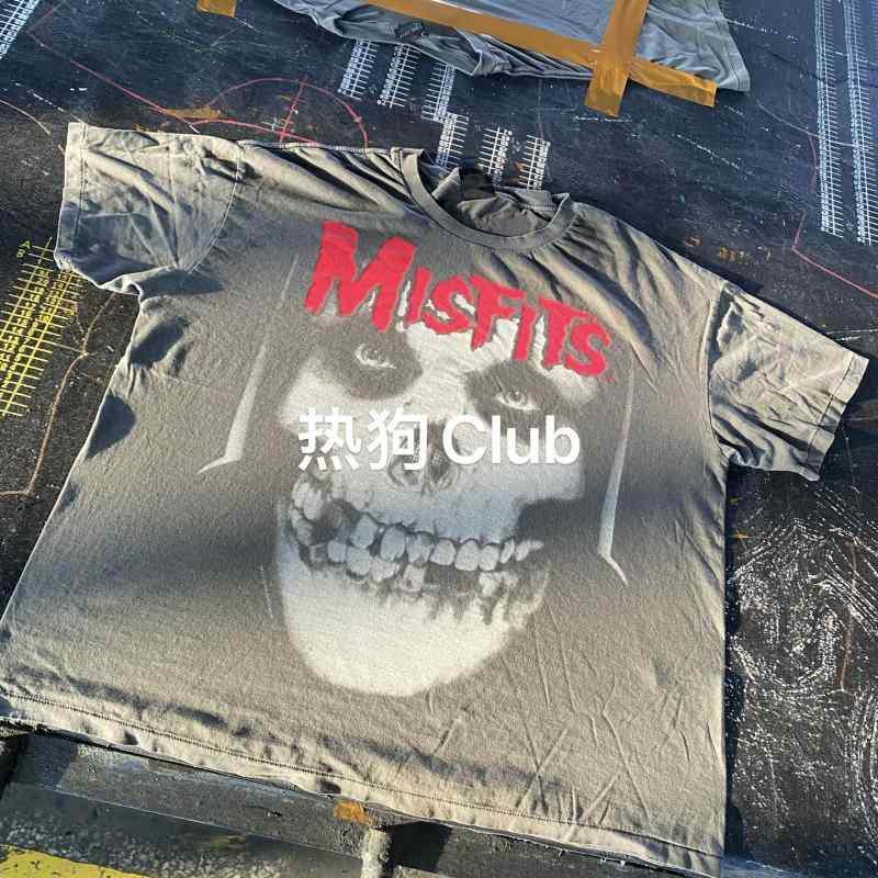 スカル プルオーバー 骸骨 最強の 徽章が 入荷 しました ホットドッグの Misfits ダブル 片方 スカル ウォッシュ 半袖 ヴィンテージ 表どおり