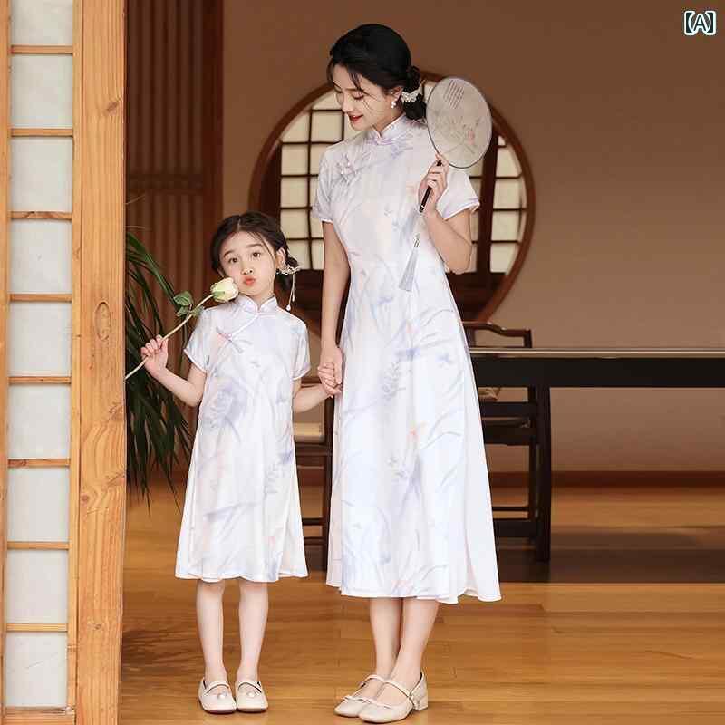 ありの実ルック 親子 心地好い コーデ 親子 服 2024 母 娘 瀬戸もの 御召しもの 御嬢さん 痩せた 小わっぱの 御膳上等 中国 江南 夏の