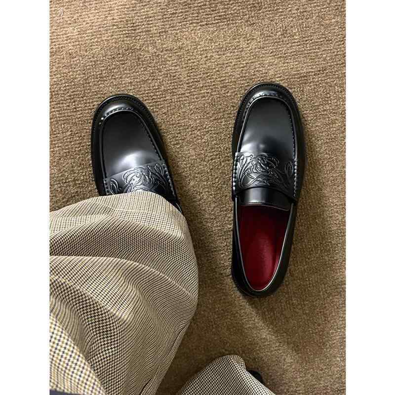 ローファー カジュアル おしゃれ ヴァンパイア ローファー レトロ 革 スリッポン 男女兼用の カジュアルで 万能な レザーシューズ画像