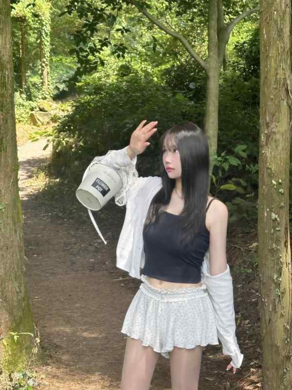 レディース スカートパンツ 小花柄 ワッフル 織り柄 伸縮ウエスト ショート丈 カジュアル ゆったり ローズピンク コーディネート 合わせやすい 軽量 伸縮性 通勤 普段使い