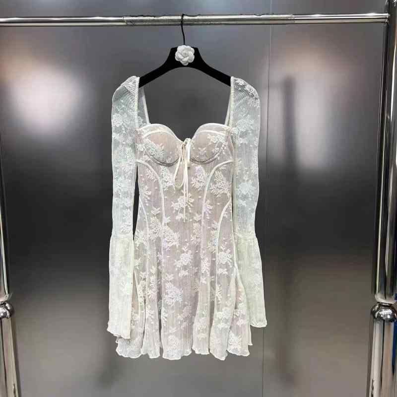 レディース 衣裳 春 長袖 真四角のど首 立体胸パッド 酉の方角シェイプ 花柄スピード競技 か細い相応う 女子らしい 表現スタイル 軽さ 伸縮性