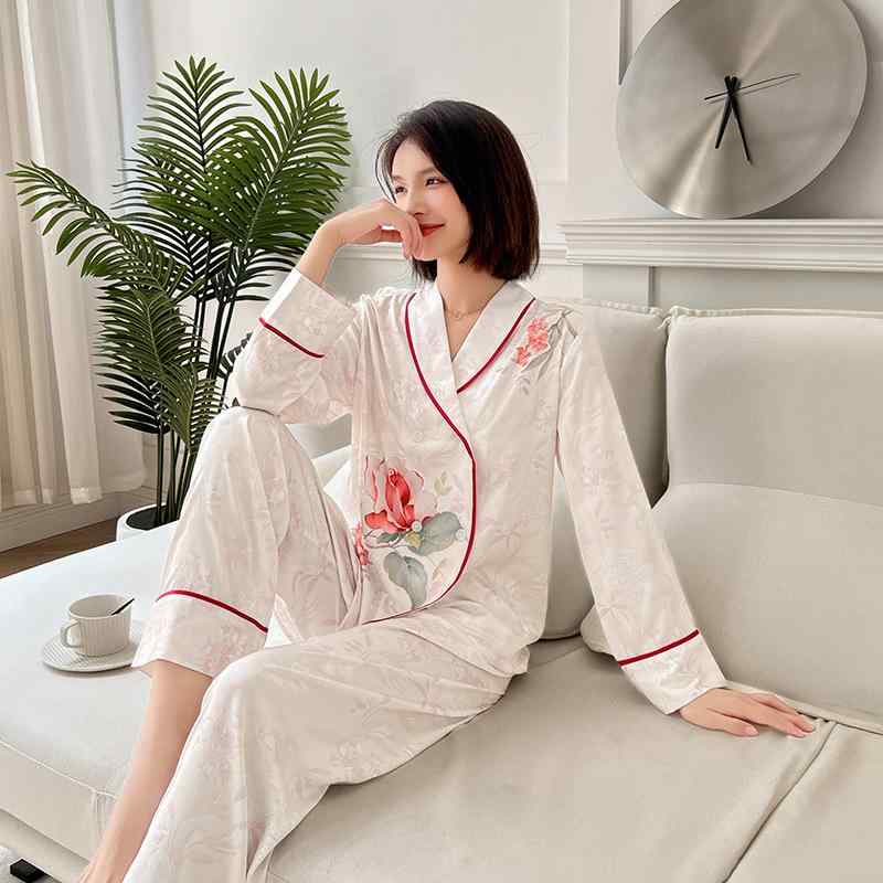 パジャマ 女性用 接触冷感 春夏 花柄 大きめ 中国 外出着 再生繊維 吸湿速乾 軽量 通気性 快適 シルク調 ホームファッション