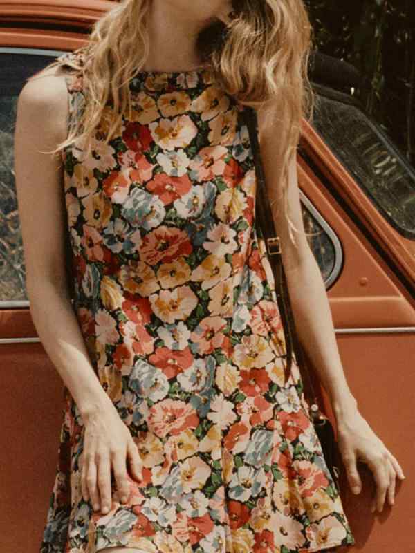 ワンピース レディース 夏 ノースリーブ ラウンドネック プルオーバー ショート丈 シルク 花柄 リゾート フレンチスタイル 軽量 涼しい ビーチ 普段使い 女性用 トップス ドレス フラワープリント ソフト素材｜北摂軽太郎便 9,628円