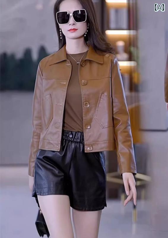 カジュアル 雰囲気の 短い 革 服の 女性 秋冬型は ゆったり して いて 痩せて います。