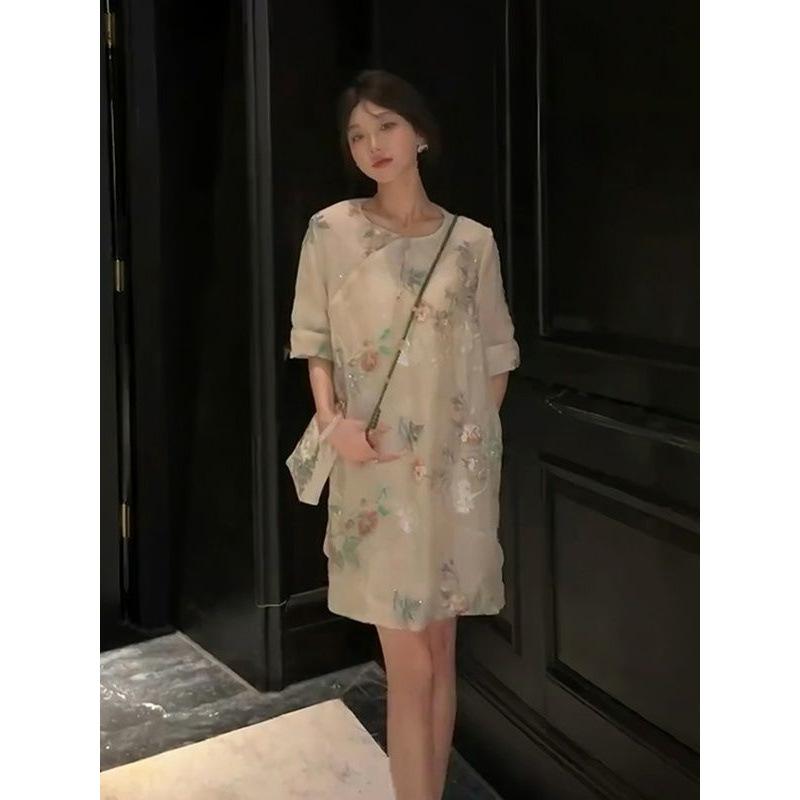 ワンピース レディース 白 花柄 夏 中国 デザイン ユニーク かわいい 高級感 プリント 軽やか 女性用 ドレス トップス
